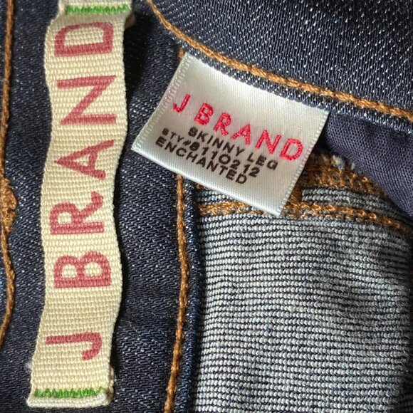 J Brand Enchanted Skinny Jeans Size 26 Dark Wash Mid Rise Tapered Leg 8110212 - Picture 6 of 13